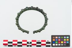 Foto von Bronzeknotenarmreif (NHMW-PRAE-024848)